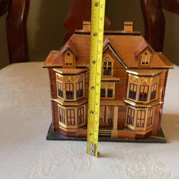 Vintage Victorian colonial bamboo, straw, wheat house opens into a trinket box - Picture 11 of 14